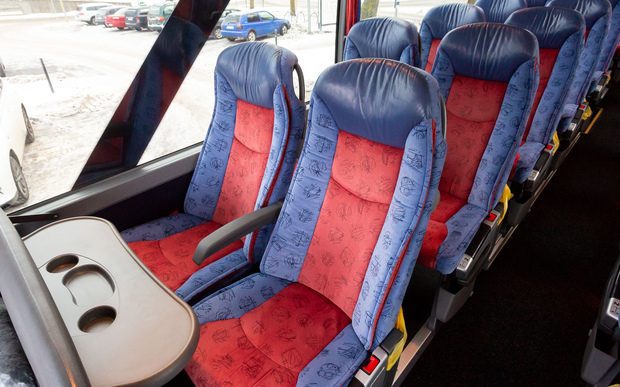 Autobusu noma SETRA S 415 HDH